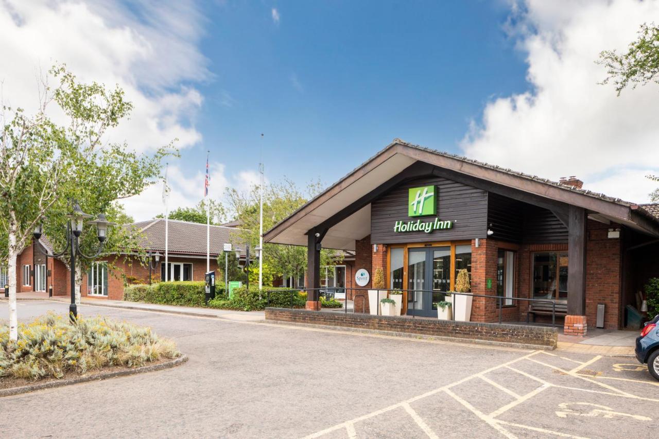 Holiday Inn Guildford, An Ihg Hotel Exterior foto